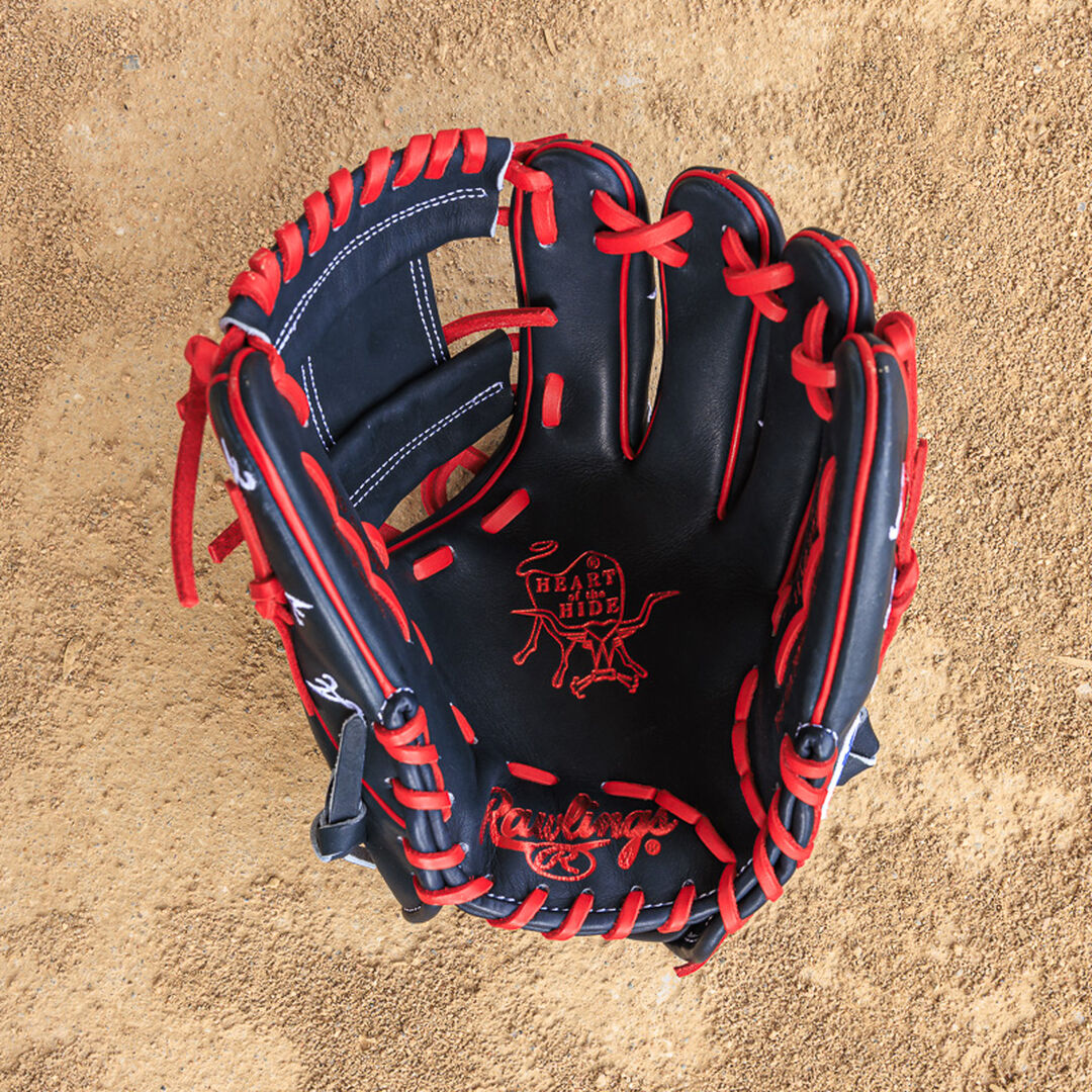 Atlanta Braves Heart of the Hide 11.75-Inch Infield Glove