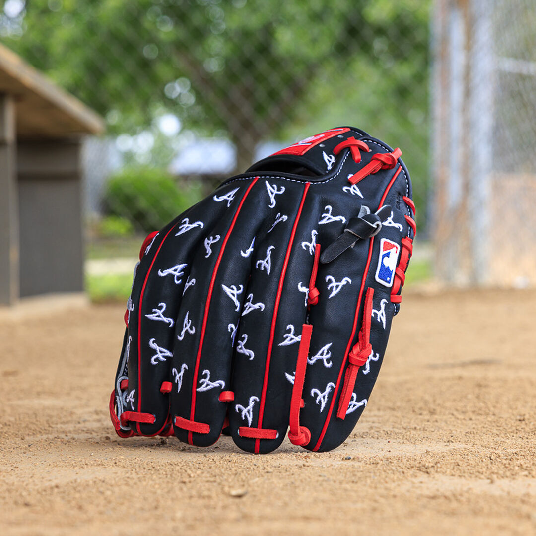 Atlanta Braves Heart of the Hide 11.75-Inch Infield Glove