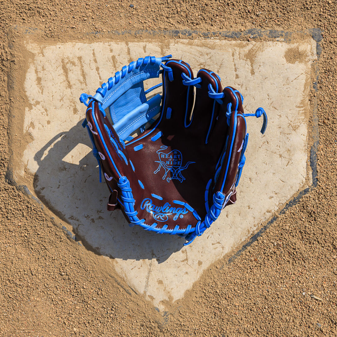 Philadelphia Phillies Heart of the Hide 11.75-Inch Infield Glove