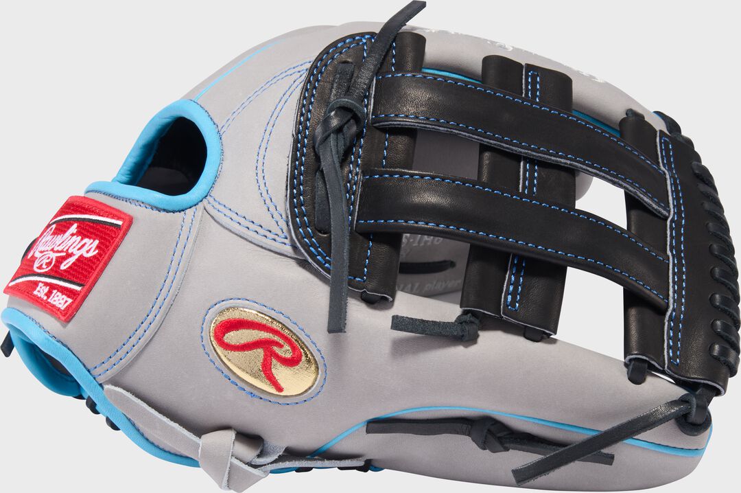 Gameday 57 Series Ian Happ Heart of the Hide Glove, Right Hand Throw